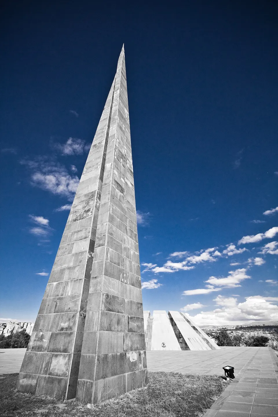 Armenien: Dzidzernagapert is the Armenian Genocide memorial in Armenia. This place represents so much for a lot of Armenians that I couldn't missed it