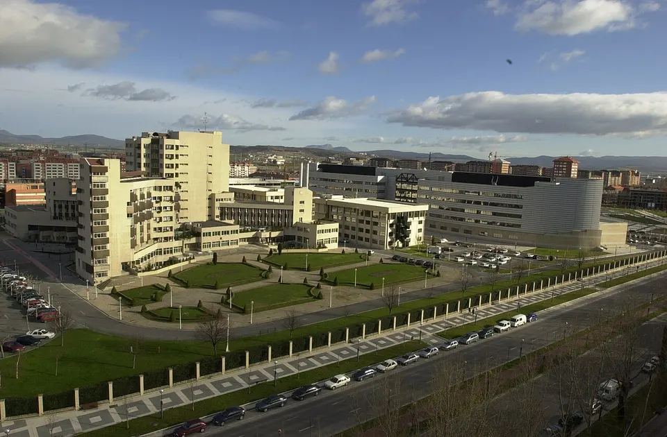 Baskenland: Basque Government's headquarters. Vitoria-Gasteiz, Basque Country.