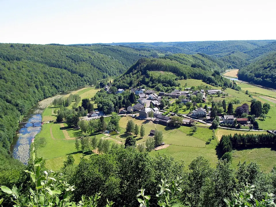 Ardennen: Frahan (Belgium), the Semois river and the village seen from the point of view alongside the Alle road at Rochehaut.
